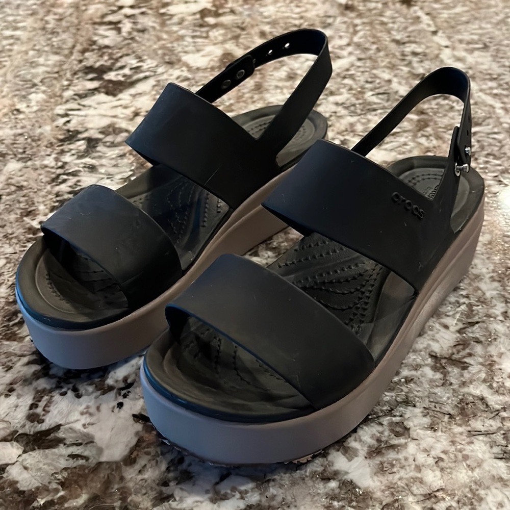 ⭐️Crocs sandals⭐️